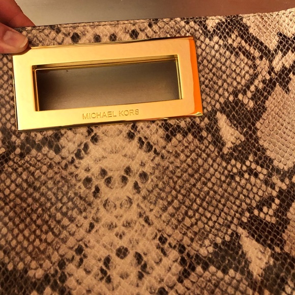 Michael kors handbag ☀️* - Picture 2 of 5